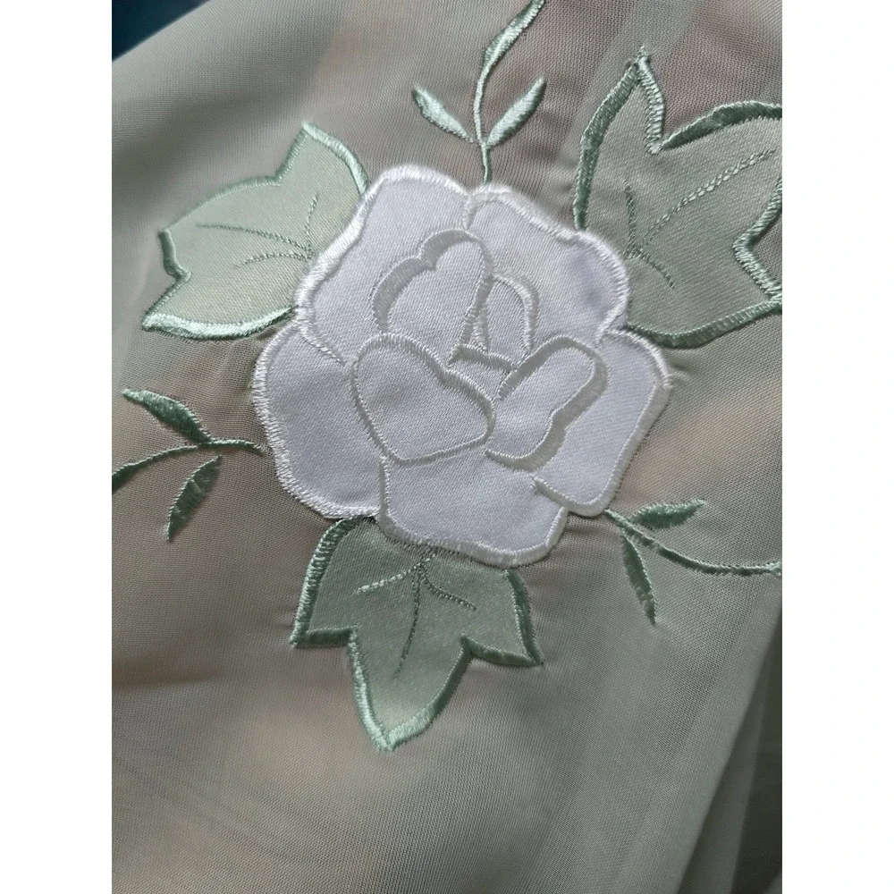 Sage Green Sheer Organza Table‎ Linen Set 7pc White Rose Embroidered Overlay